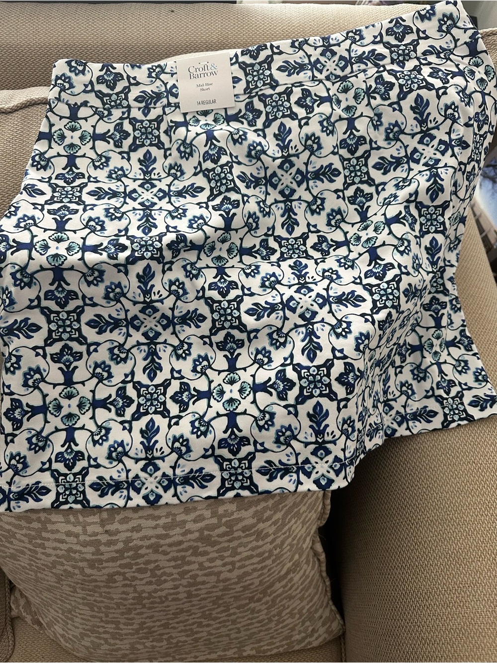 Croft & Barrow Navy and White Floral Tile Skort